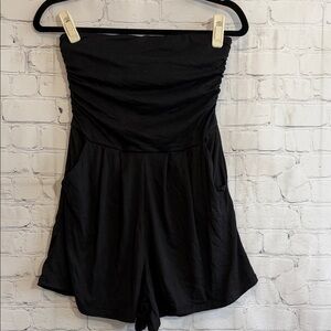 Heart Hips Black Strapless Romper Size Medium